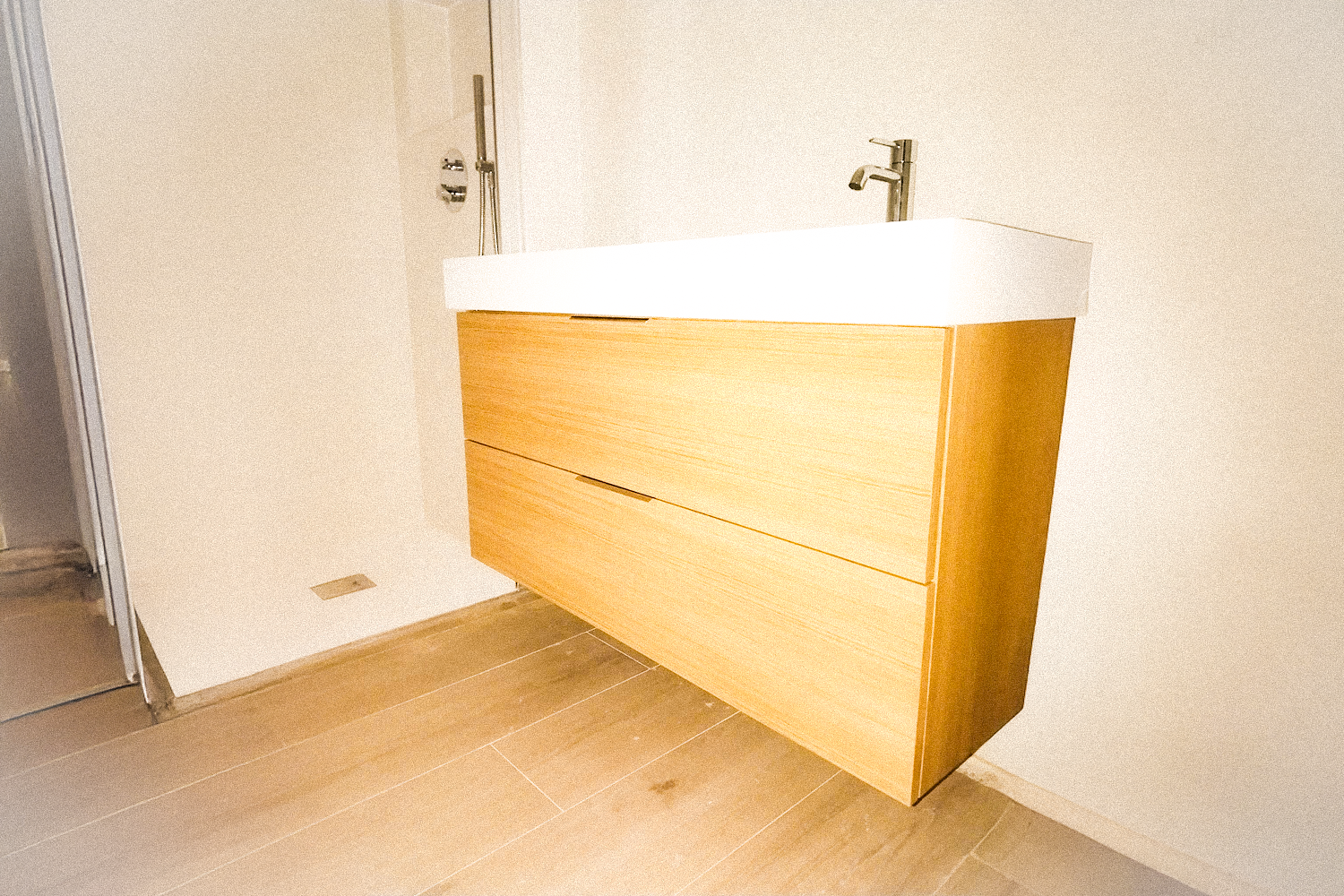 reformas de baños en sevilla - mueble roble