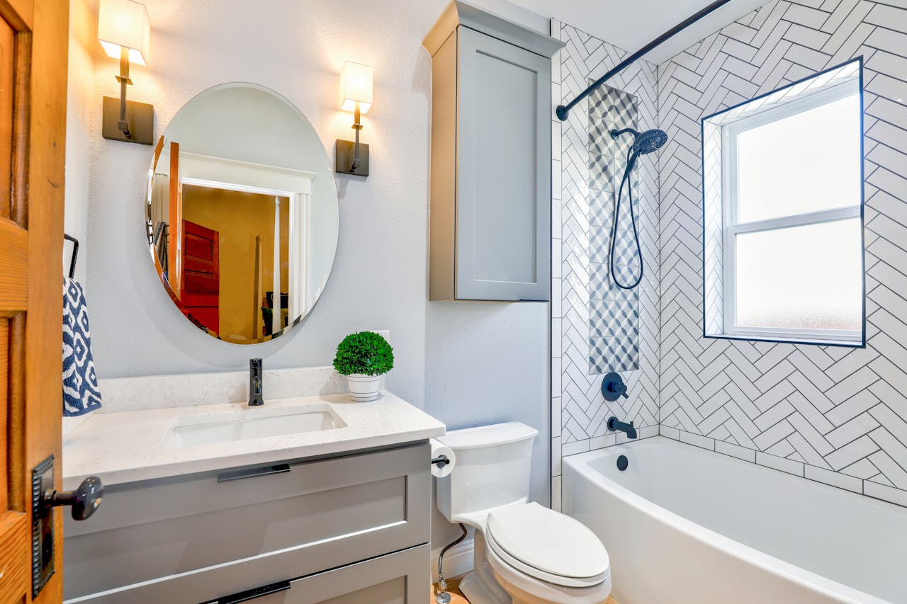 reformas de baños en Sevilla | Baños Pequeños Spa