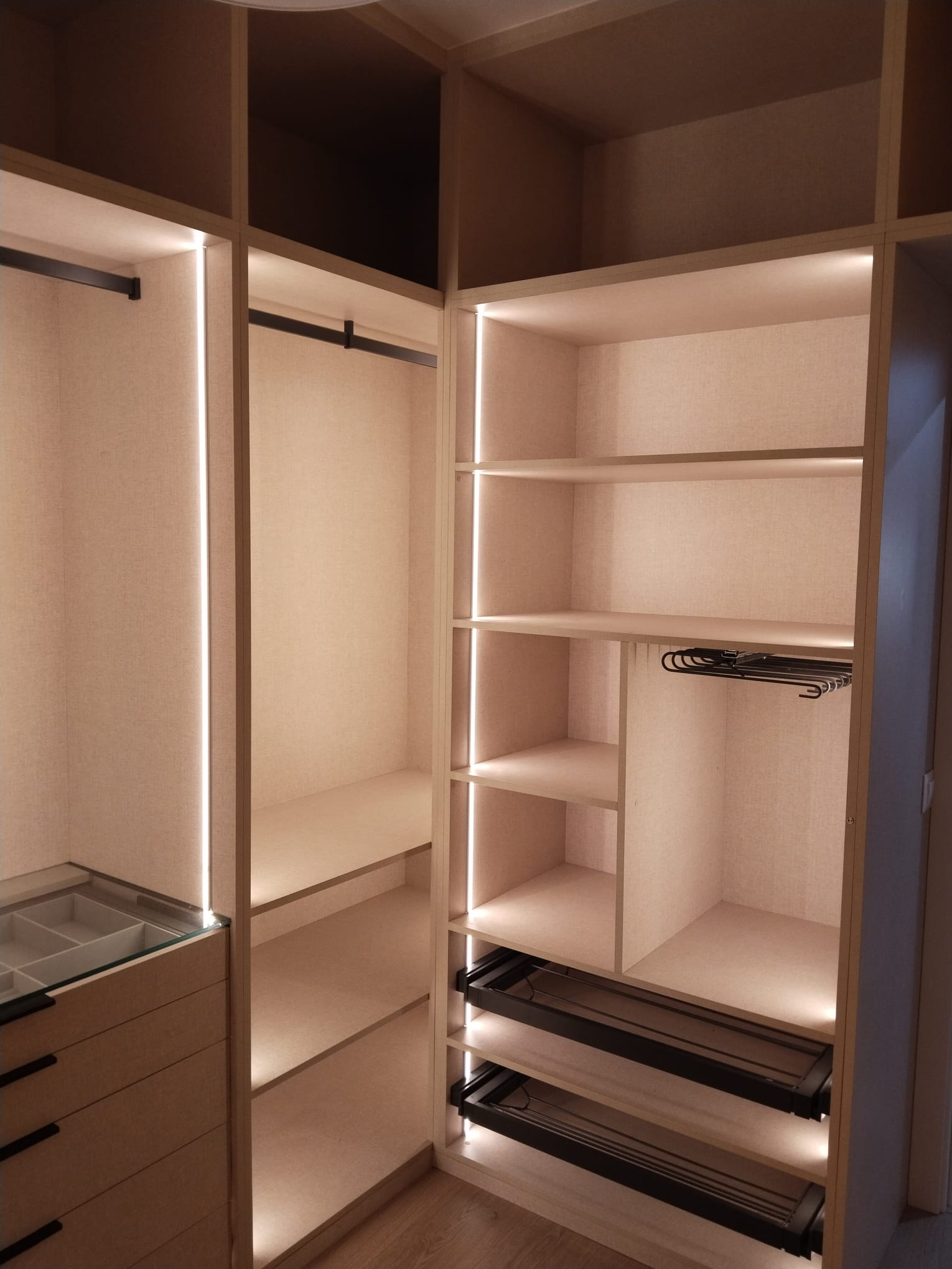 vestidores a medida en Sevilla